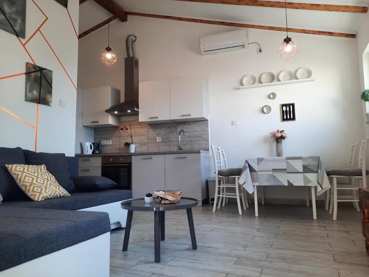 Apartments Novum Novi Vinodolski Zewnętrze zdjęcie